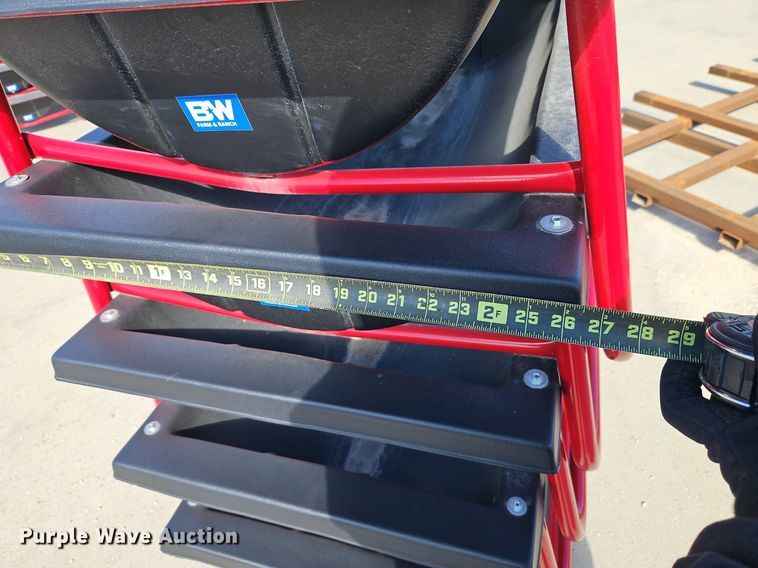 image for item EI3689 (5) B&W bunk feeders