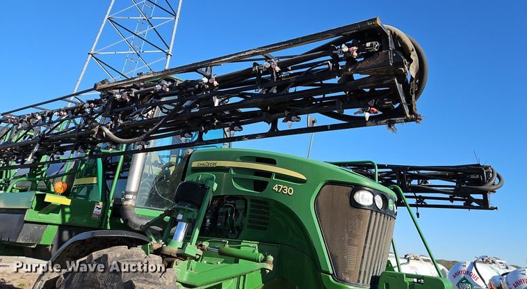 image for item EI3720 2008 John Deere 4730 sprayer