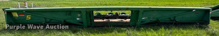 image for item EJ0390 John Deere 1243 corn head