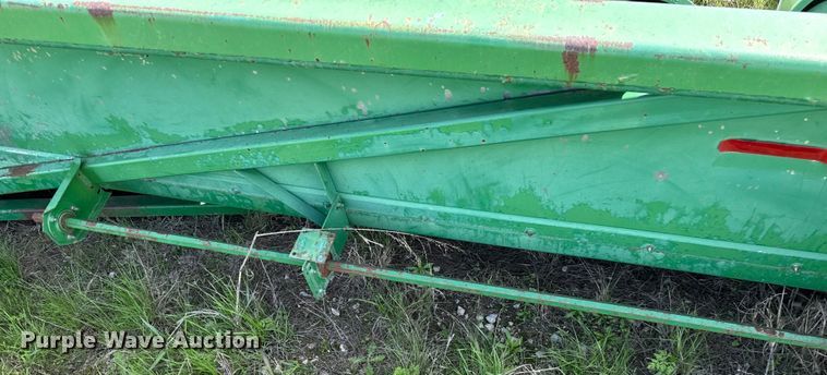 image for item EJ0390 John Deere 1243 corn head