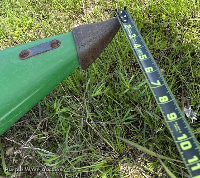 image for item EJ0390 John Deere 1243 corn head