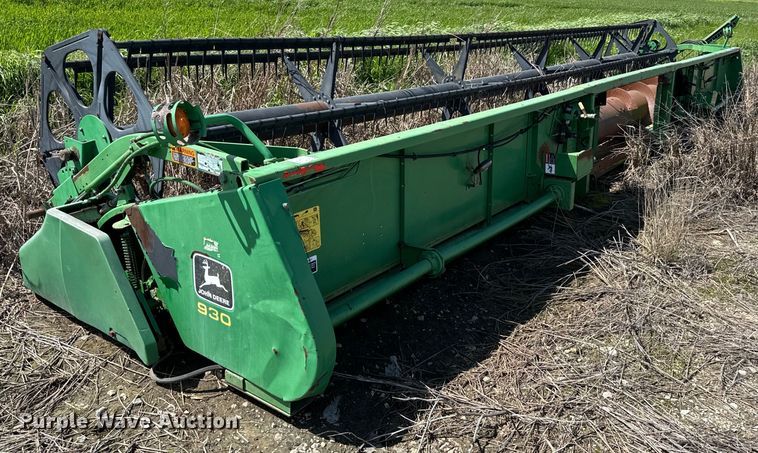 image for item EJ0392 John Deere 930 stripper head