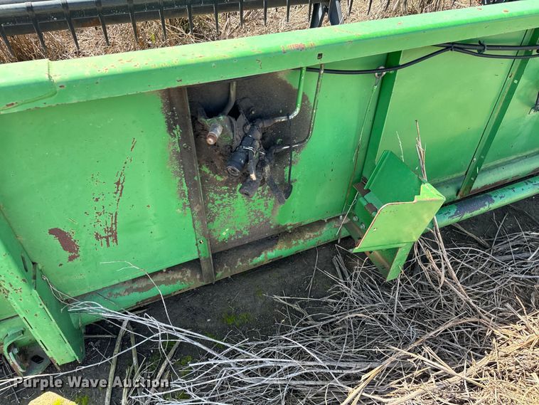 image for item EJ0392 John Deere 930 stripper head