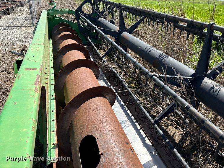 image for item EJ0392 John Deere 930 stripper head