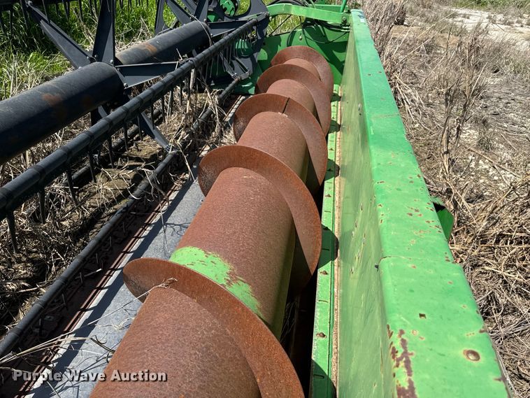 image for item EJ0392 John Deere 930 stripper head