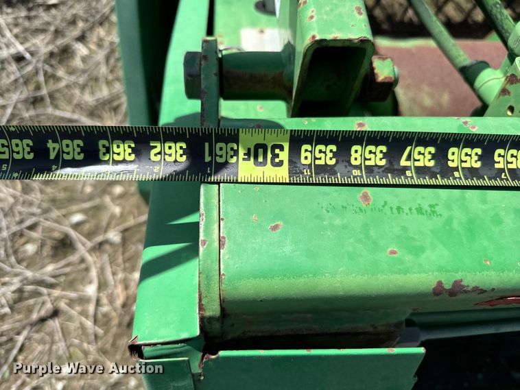 image for item EJ0392 John Deere 930 stripper head