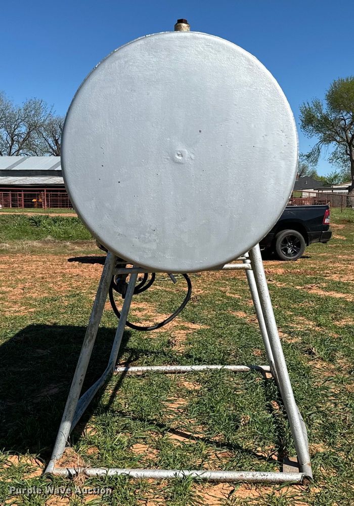 image for item EJ0429 Fuel tank
