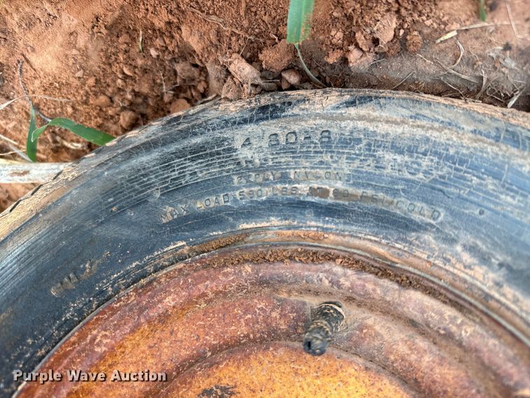 image for item EJ0436 John Deere 650 hay rake