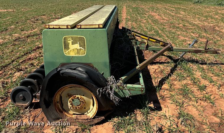 image for item EJ0439 John Deere 8300 grain drill