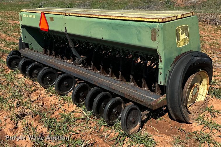 image for item EJ0439 John Deere 8300 grain drill