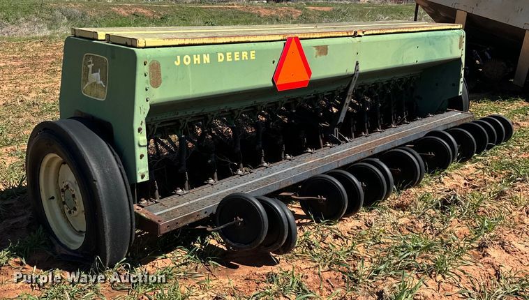 image for item EJ0439 John Deere 8300 grain drill