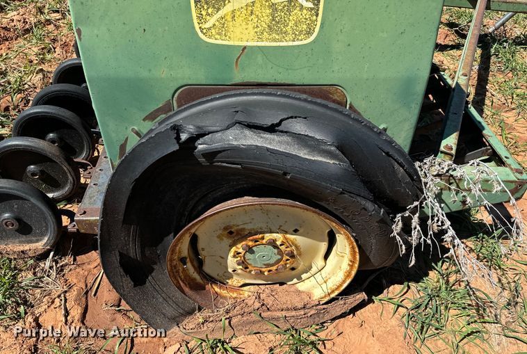 image for item EJ0439 John Deere 8300 grain drill