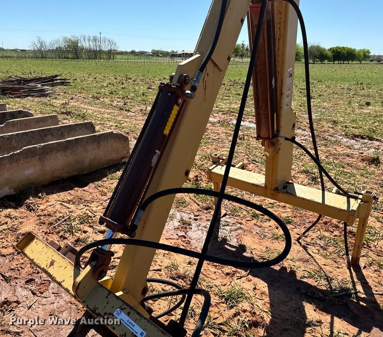 image for item EJ0440 Hay handler