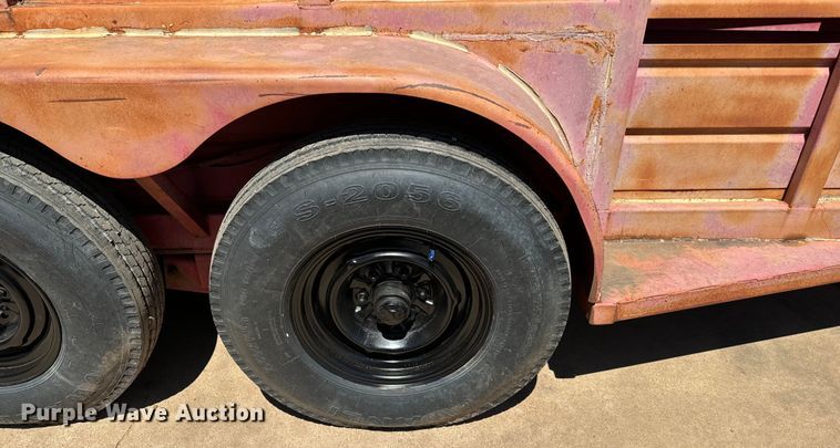 image for item EJ0446 Shop built livestock trailer