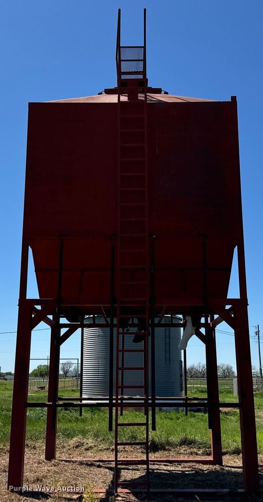 image for item EJ0452 Feed storage bin