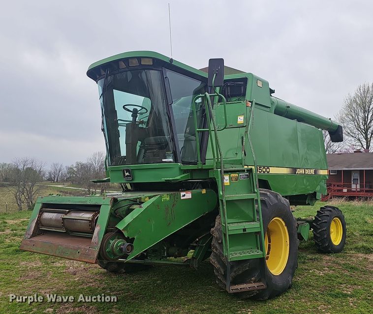 image for item EJ6222 1990 John Deere 9500 combine