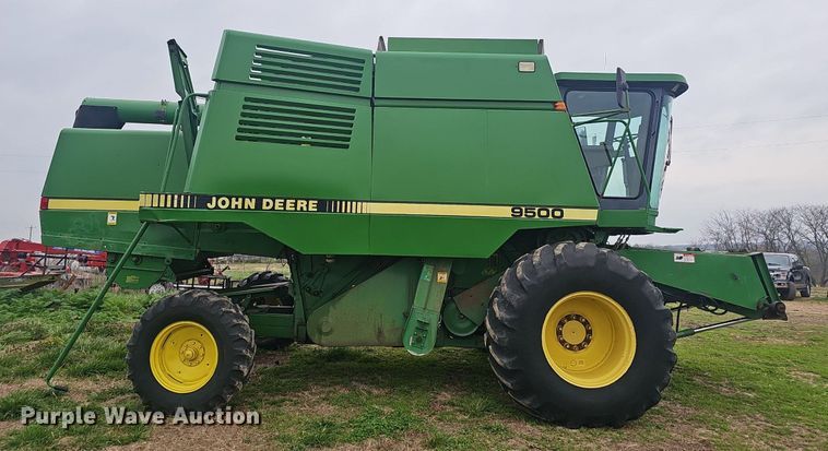 image for item EJ6222 1990 John Deere 9500 combine