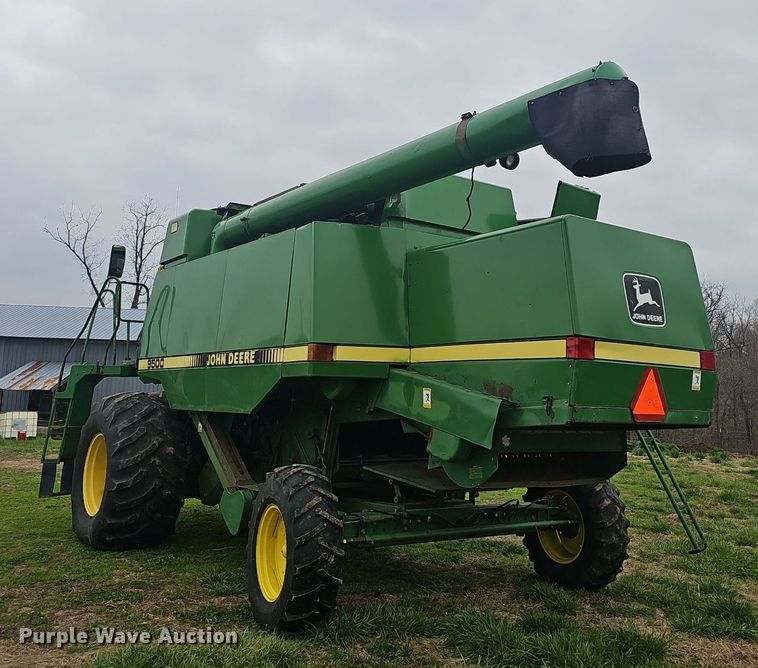 image for item EJ6222 1990 John Deere 9500 combine