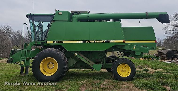 image for item EJ6222 1990 John Deere 9500 combine