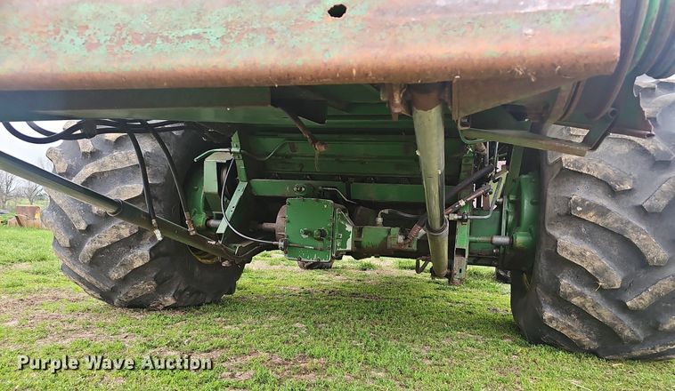 image for item EJ6222 1990 John Deere 9500 combine
