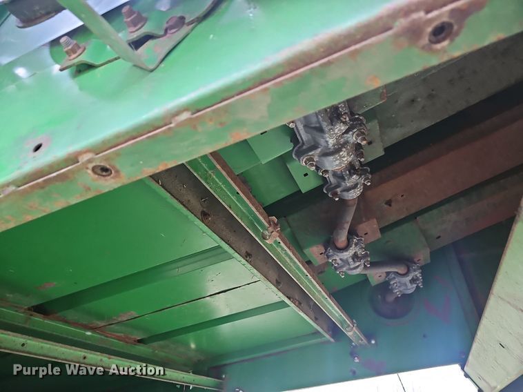 image for item EJ6222 1990 John Deere 9500 combine