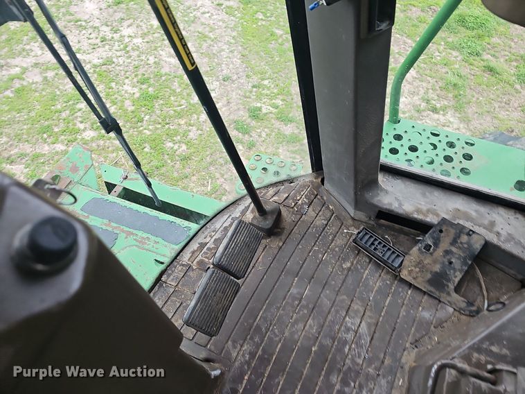 image for item EJ6222 1990 John Deere 9500 combine