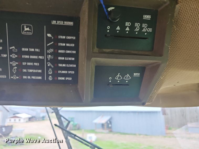 image for item EJ6222 1990 John Deere 9500 combine