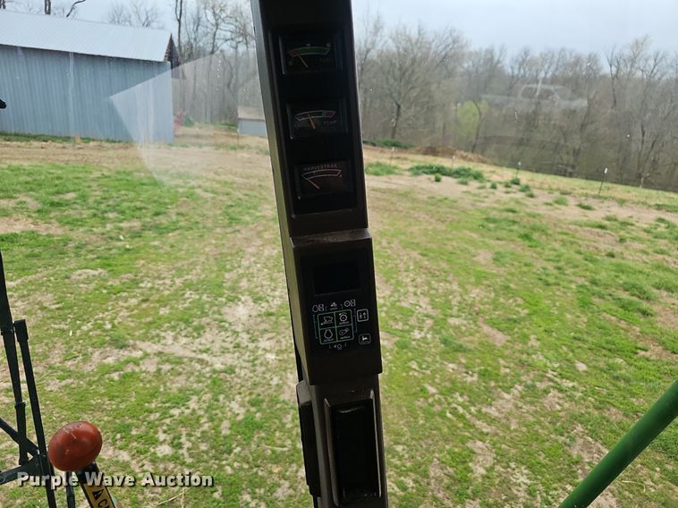 image for item EJ6222 1990 John Deere 9500 combine