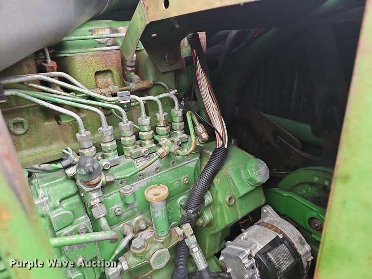 image for item EJ6222 1990 John Deere 9500 combine
