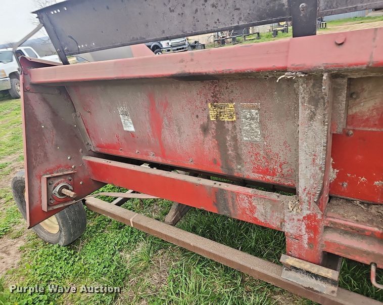 image for item EJ6223 Case 1063-155 corn head