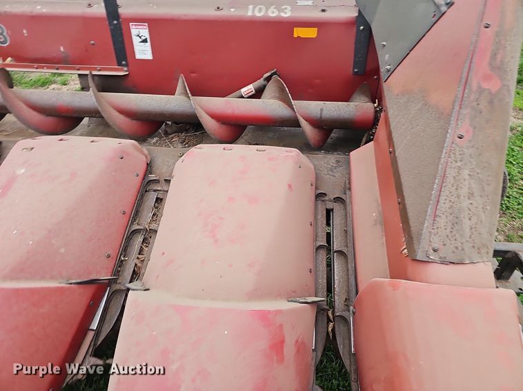 image for item EJ6223 Case 1063-155 corn head