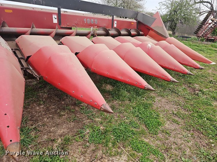 image for item EJ6223 Case 1063-155 corn head