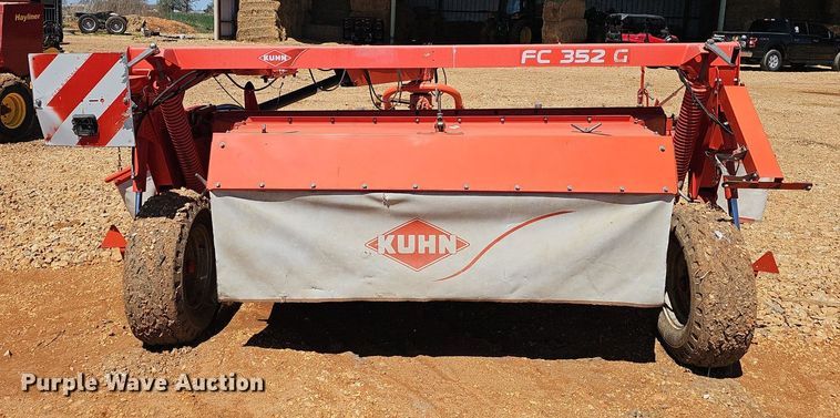 image for item EJ6269 Kuhn FC352G disc mower