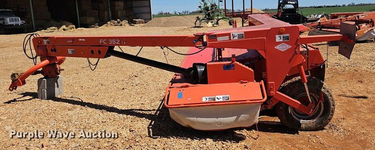 image for item EJ6269 Kuhn FC352G disc mower