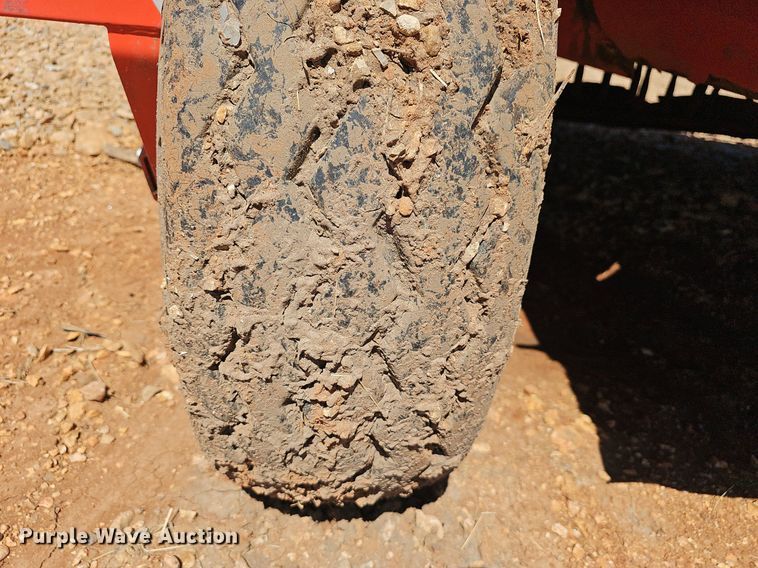 image for item EJ6269 Kuhn FC352G disc mower