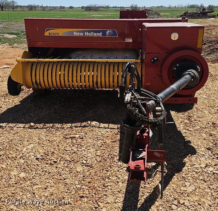 image for item EJ6271 2018 New Holland  BC5070 Hayliner small square baler