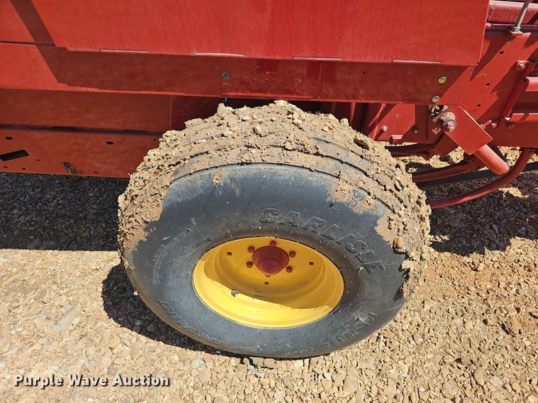 image for item EJ6271 2018 New Holland  BC5070 Hayliner small square baler