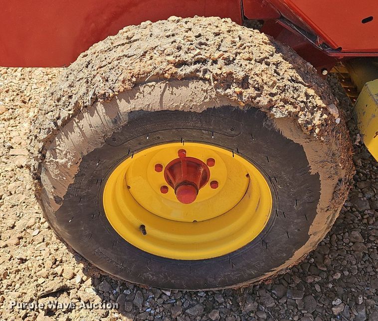 image for item EJ6271 2018 New Holland  BC5070 Hayliner small square baler