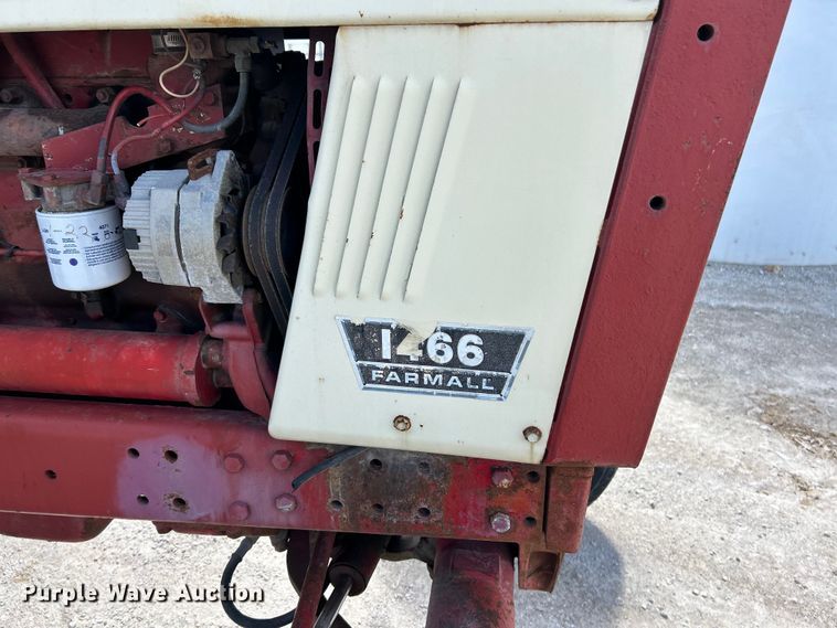 image for item EK4458 1974 International Farmall 1466  tractor