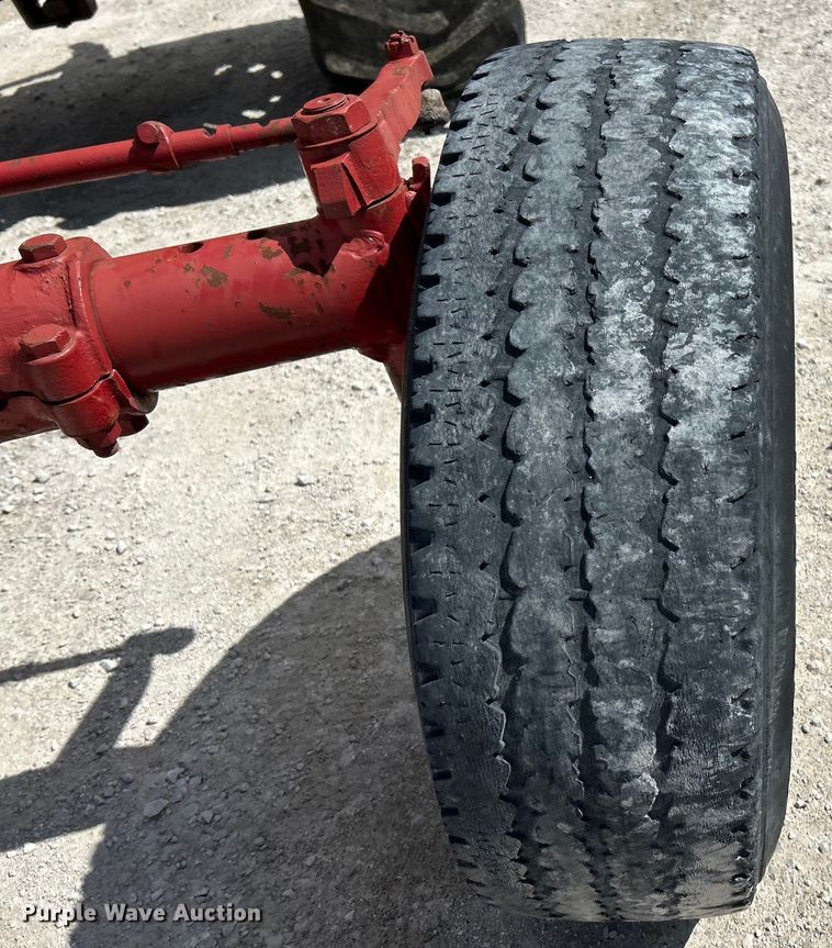 image for item EK4458 1974 International Farmall 1466  tractor