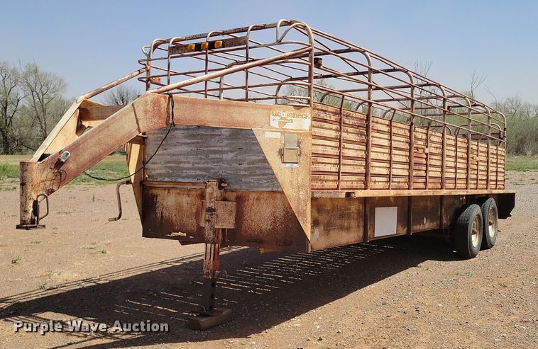 image for item KD9261 1983 Gooseneck  24X6 livestock trailer