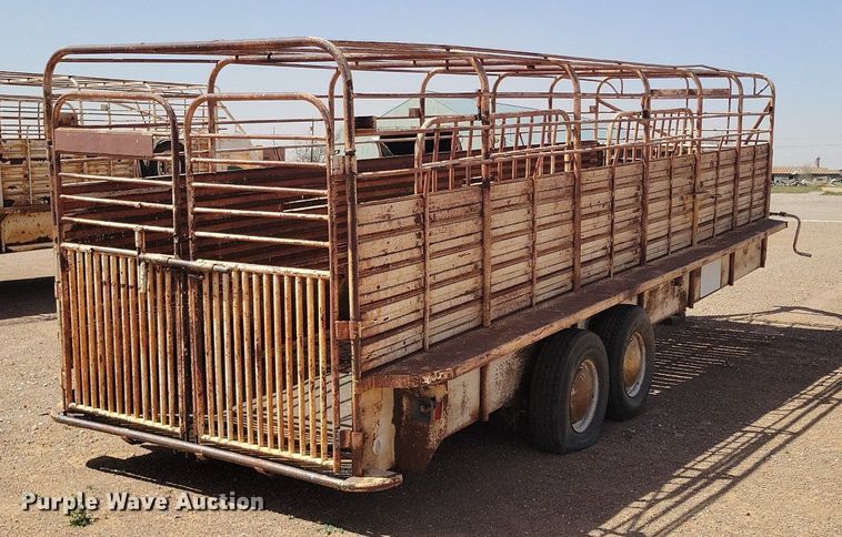 image for item KD9261 1983 Gooseneck  24X6 livestock trailer
