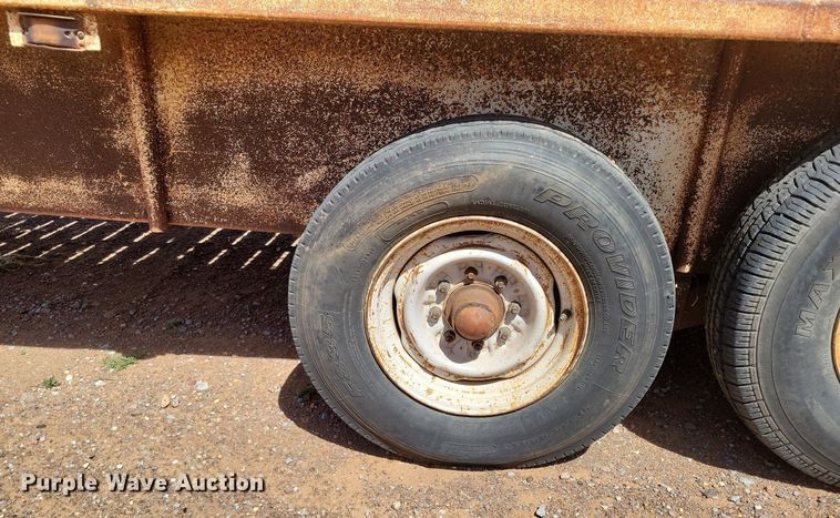 image for item KD9261 1983 Gooseneck  24X6 livestock trailer