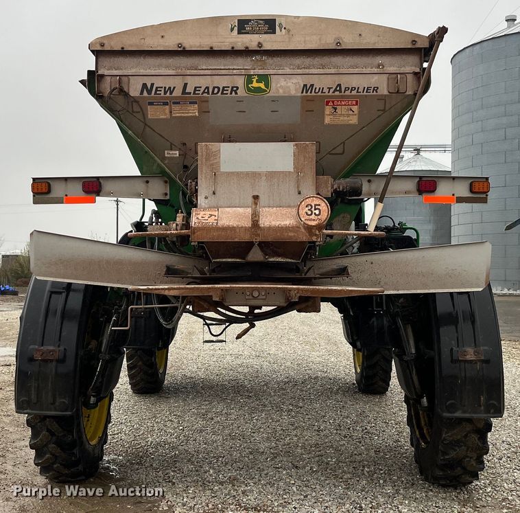 image for item LD9366 2018 John Deere R4038 spreader