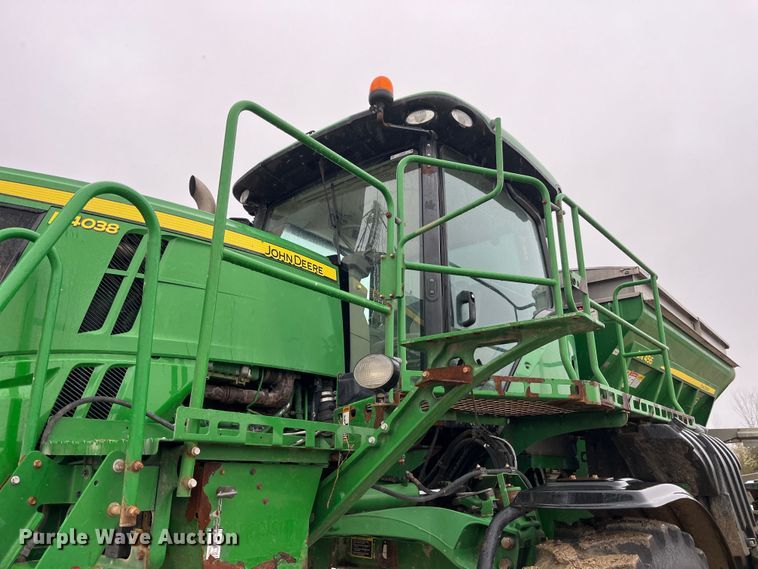 image for item LD9366 2018 John Deere R4038 spreader