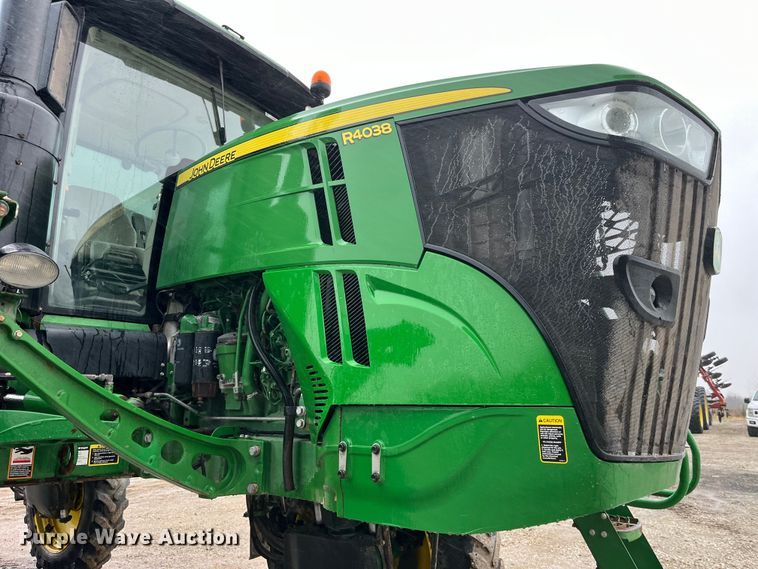 image for item LD9366 2018 John Deere R4038 spreader