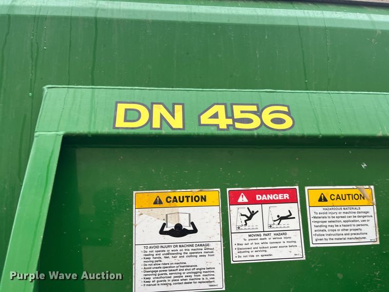 image for item LD9366 2018 John Deere R4038 spreader