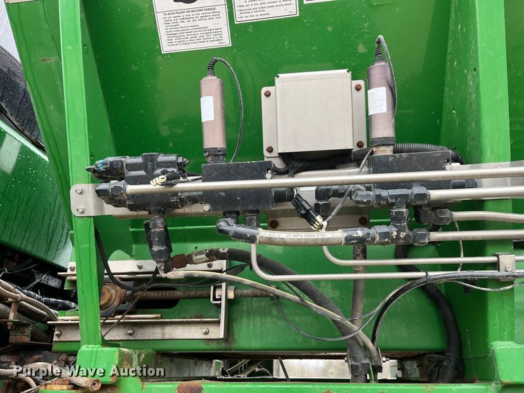 image for item LD9366 2018 John Deere R4038 spreader