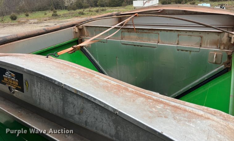 image for item LD9366 2018 John Deere R4038 spreader