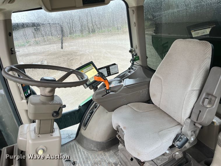 image for item LD9366 2018 John Deere R4038 spreader